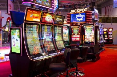 Dragon Tiger live table with card outcomes displayed