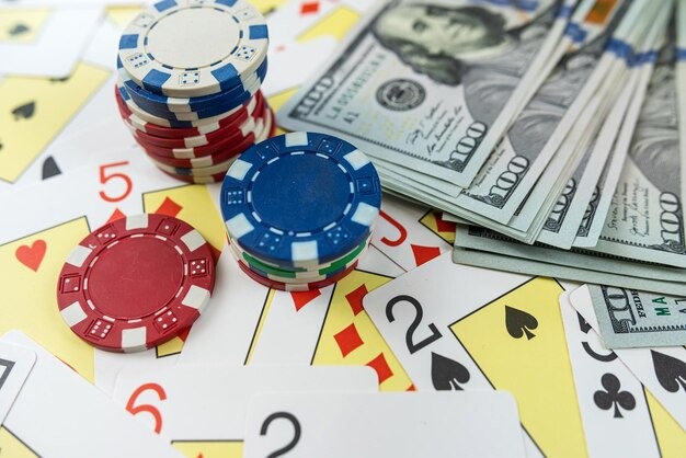 European roulette wheel with number grid